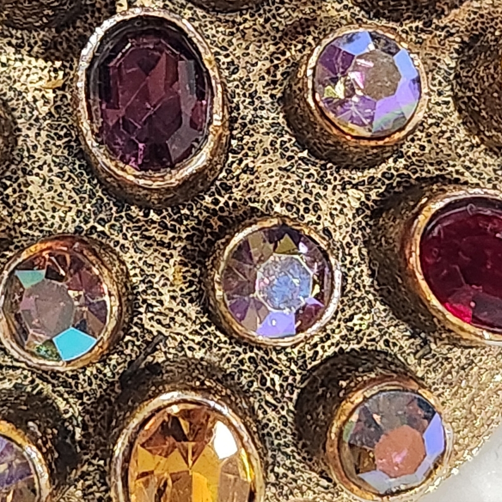 Vintage Brooch with Multicolor Bezel Set Gems - Picture 3 of 6